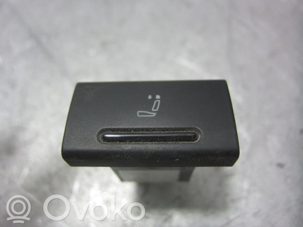Audi A8 S8 D2 4D Wiper turn signal indicator stalk/switch 