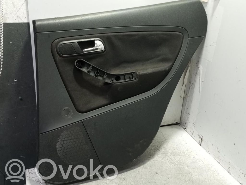 Seat Cordoba (6L) Boczki / Poszycie drzwi tylnych