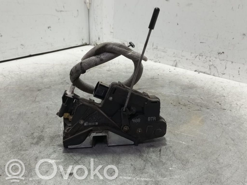 Cerradura de puerta delantera   51217011244