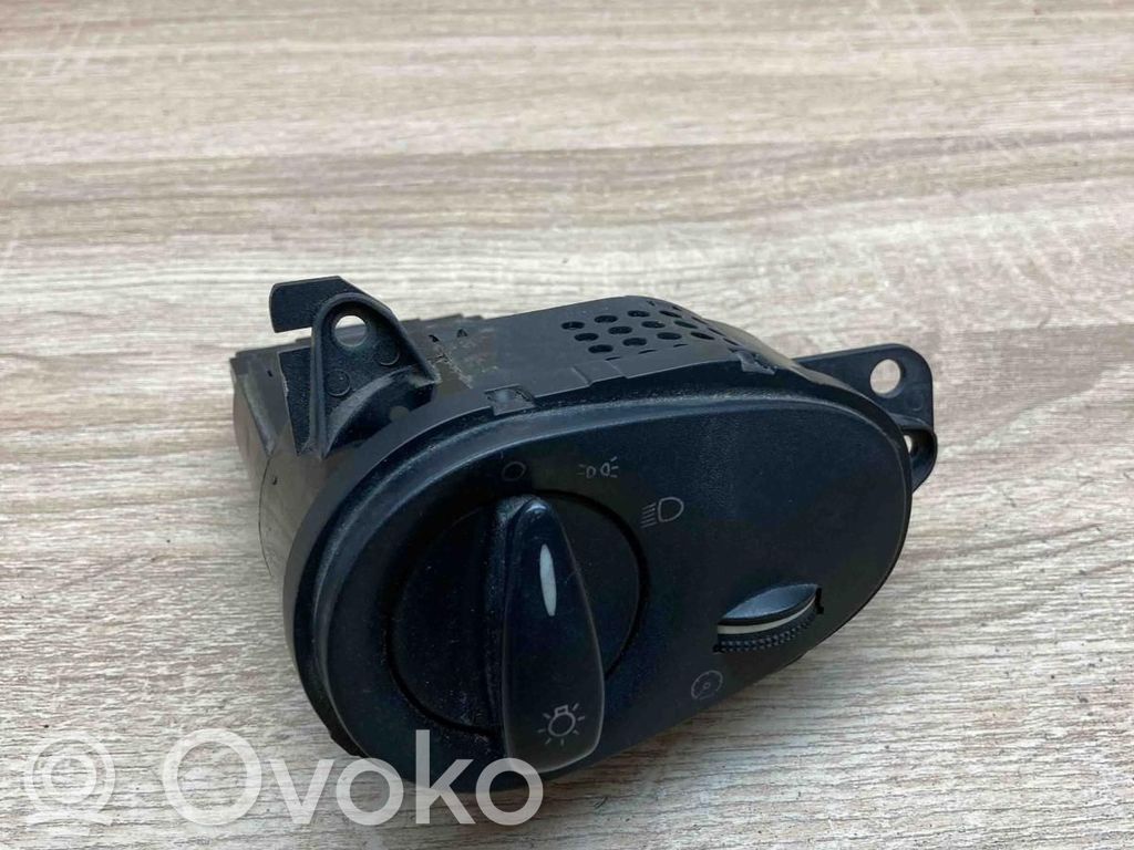 Ford Focus Light switch 