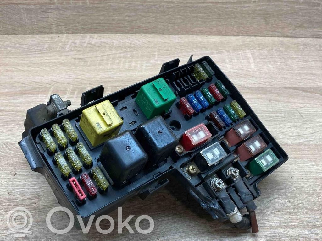 Rover 620 Saugiklių dėžė (komplektas) 