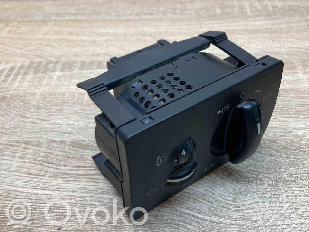 Ford Focus C-MAX Light switch 