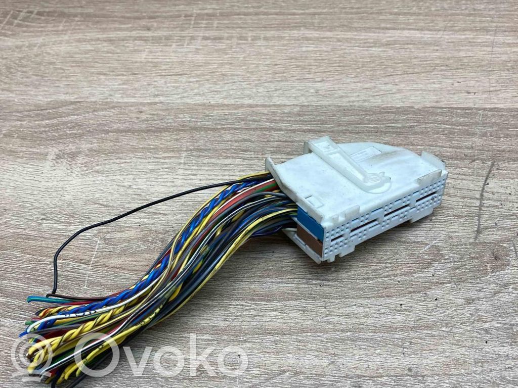 Plug wire   8387234