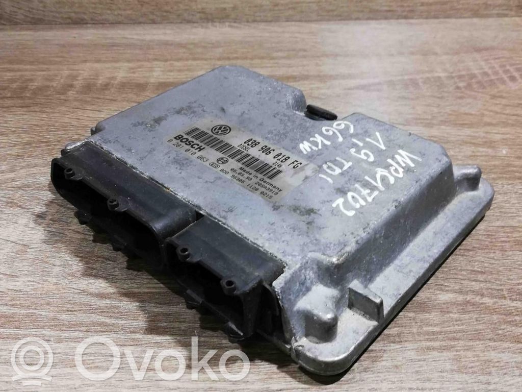 Volkswagen PASSAT B5 Engine control unit/module ECU 