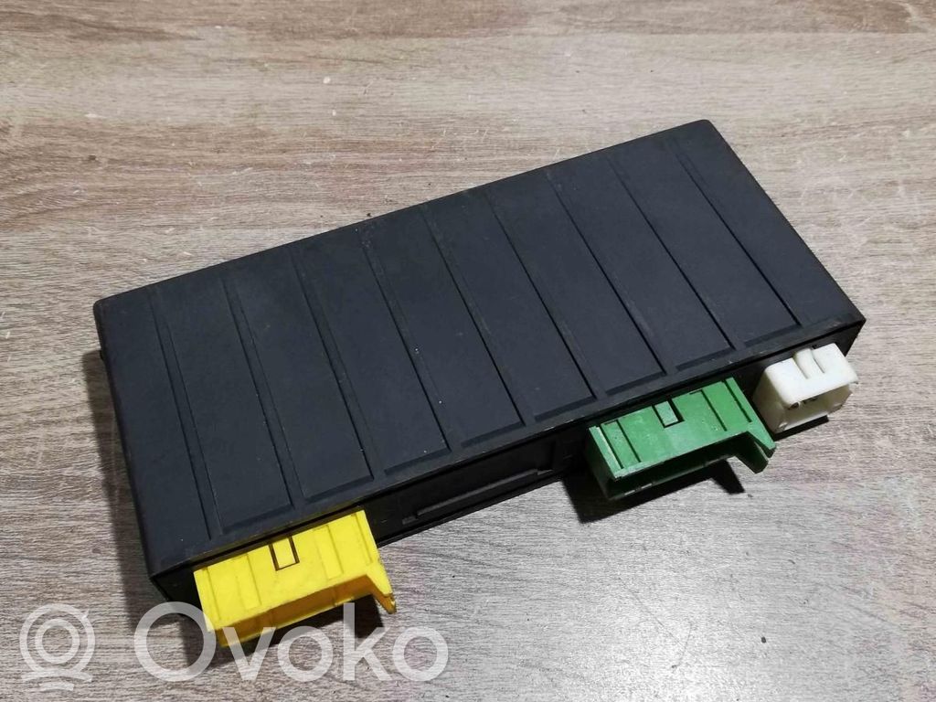 BMW 5 E34 Komforta modulis 