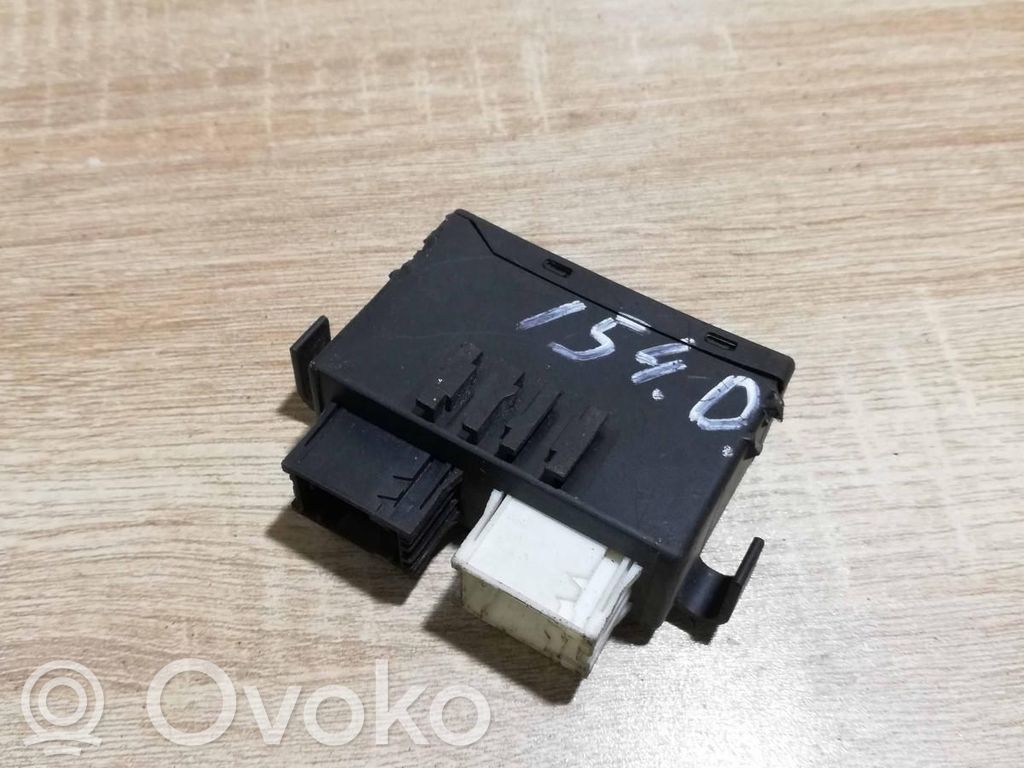 Wing mirror control module   6916054