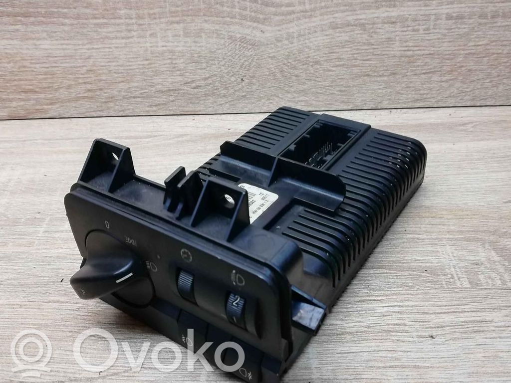 Light switch   6901429