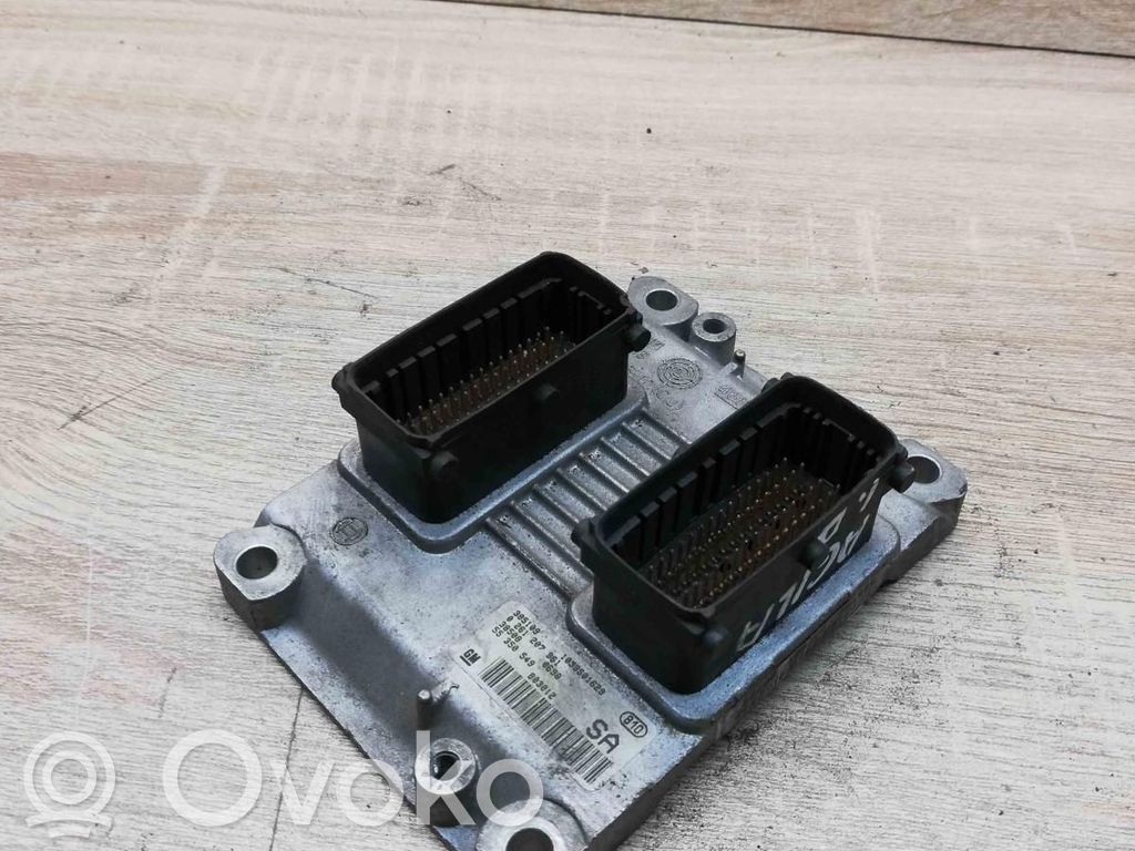 Opel Corsa C Engine control unit/module ECU 