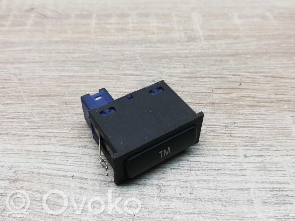 Other switches/knobs/shifts   8368975