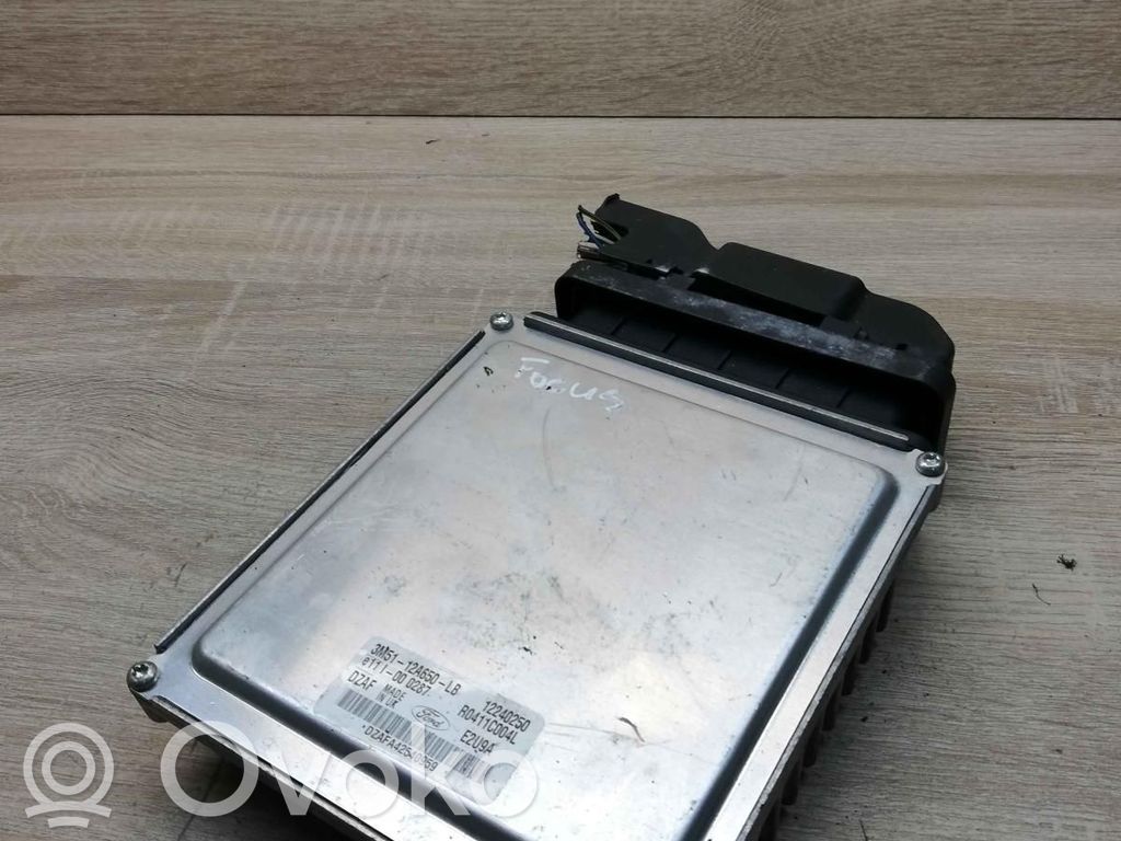 Engine control unit/module ECU   3M5112A650LB