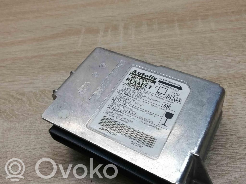 Renault Megane II Airbag control unit/module 