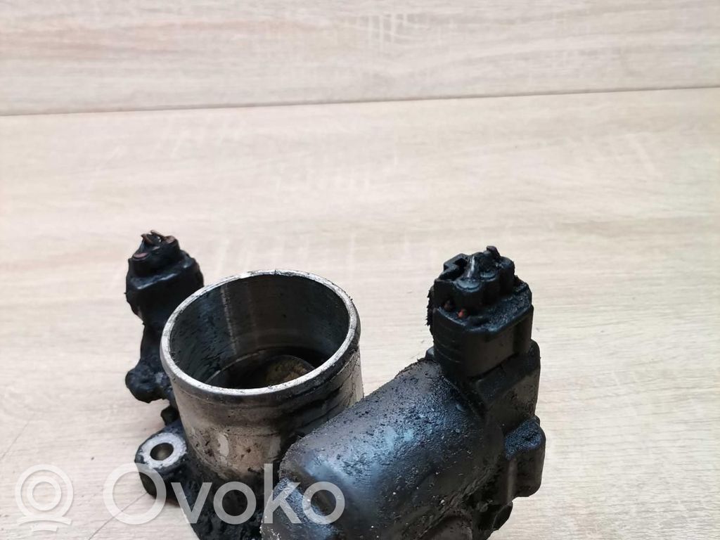 Toyota Land Cruiser (J200) Throttle body valve 