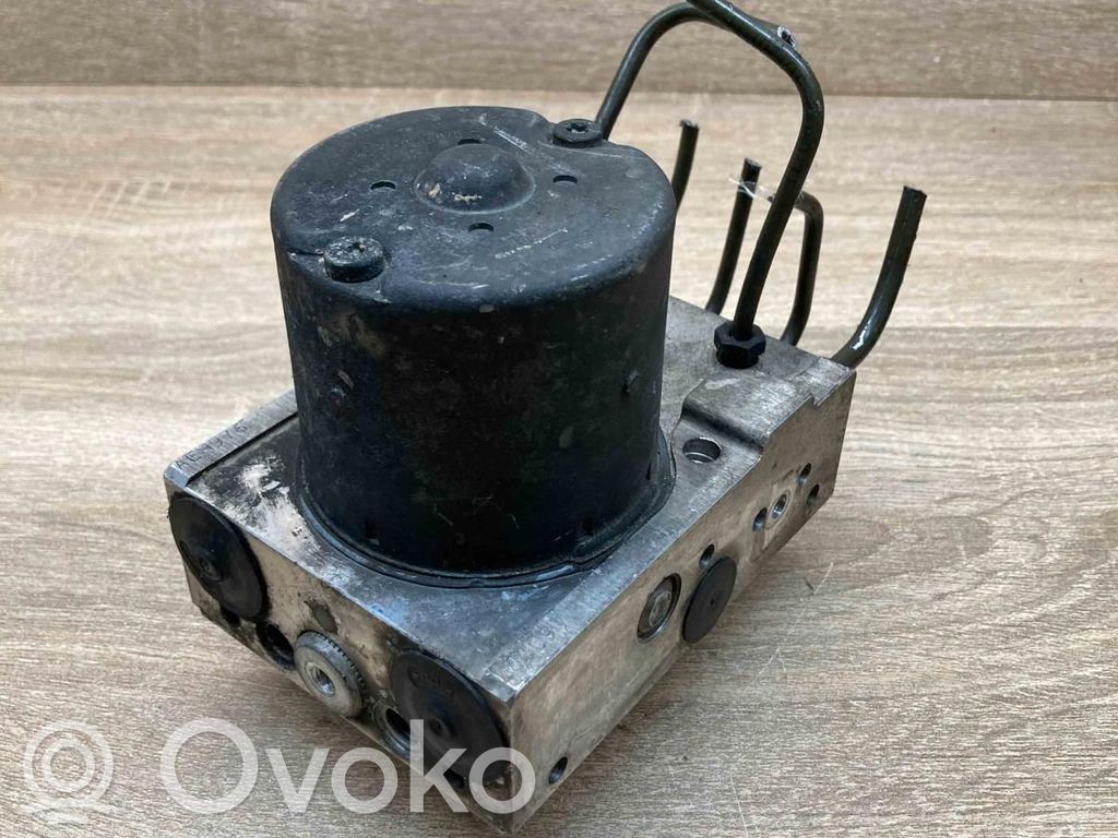 BMW 7 E38 ABS Pump 