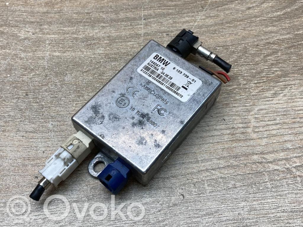 BMW X5 E70 Aerial antenna amplifier 