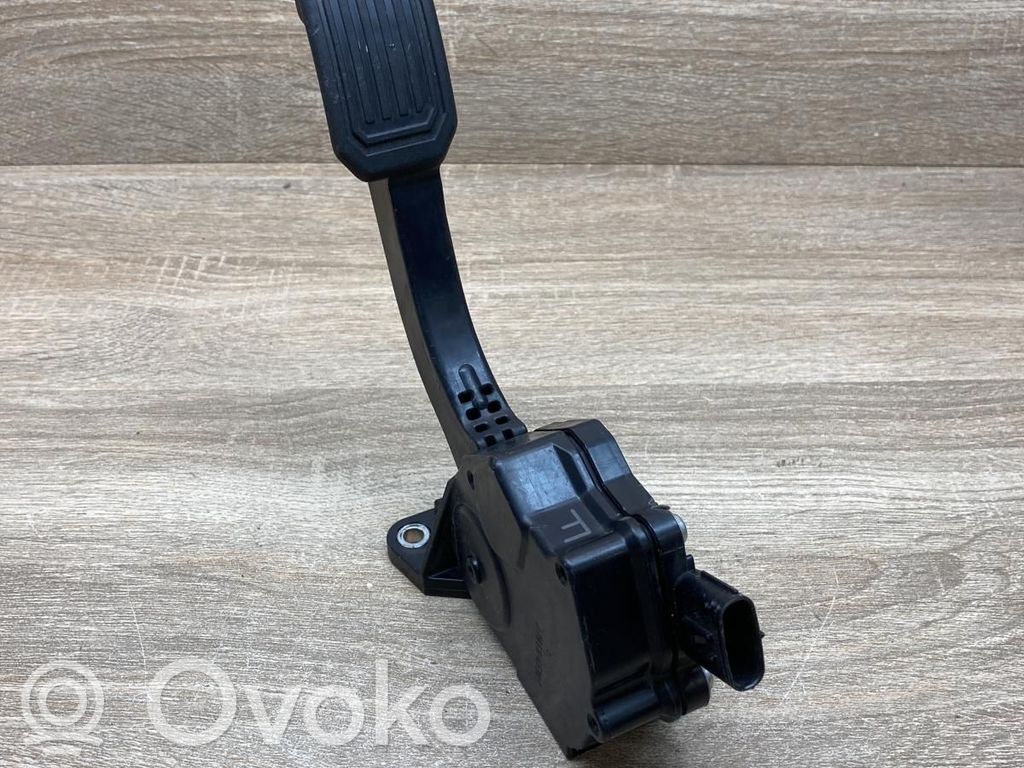 Toyota RAV 4 (XA30) Pedale dell’acceleratore 