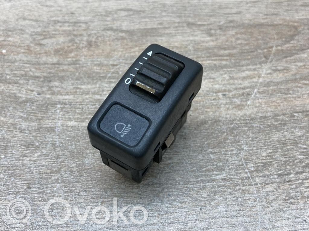 Volvo S70  V70  V70 XC Žibintų aukščio reguliavimo jungtukas 
