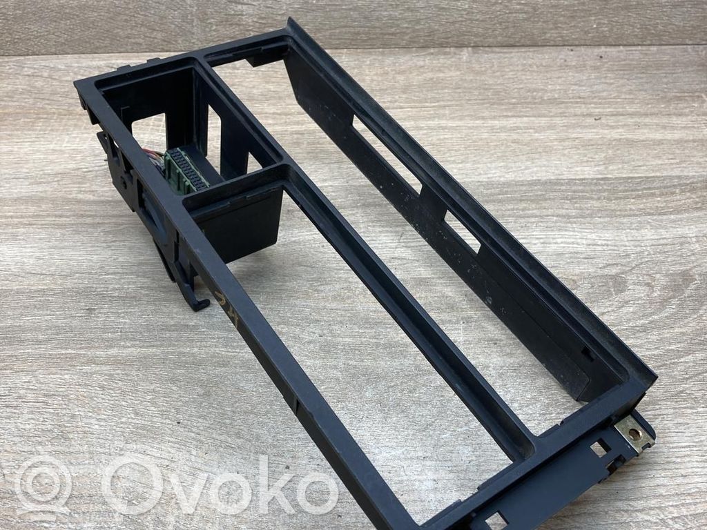 BMW 5 E34 Radio/GPS head unit trim 