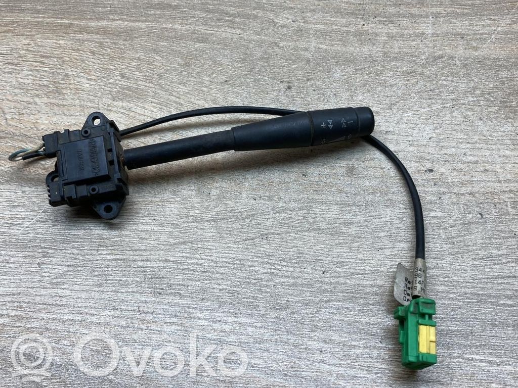 Peugeot 206 Interruptores/botones de la columna de dirección 