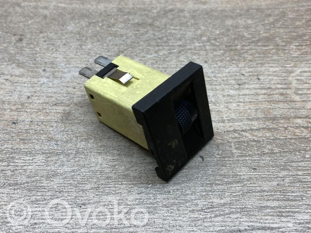 Opel Omega B1 Seat heating switch 