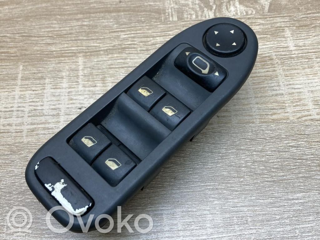 Citroen C5 Electric window control switch 