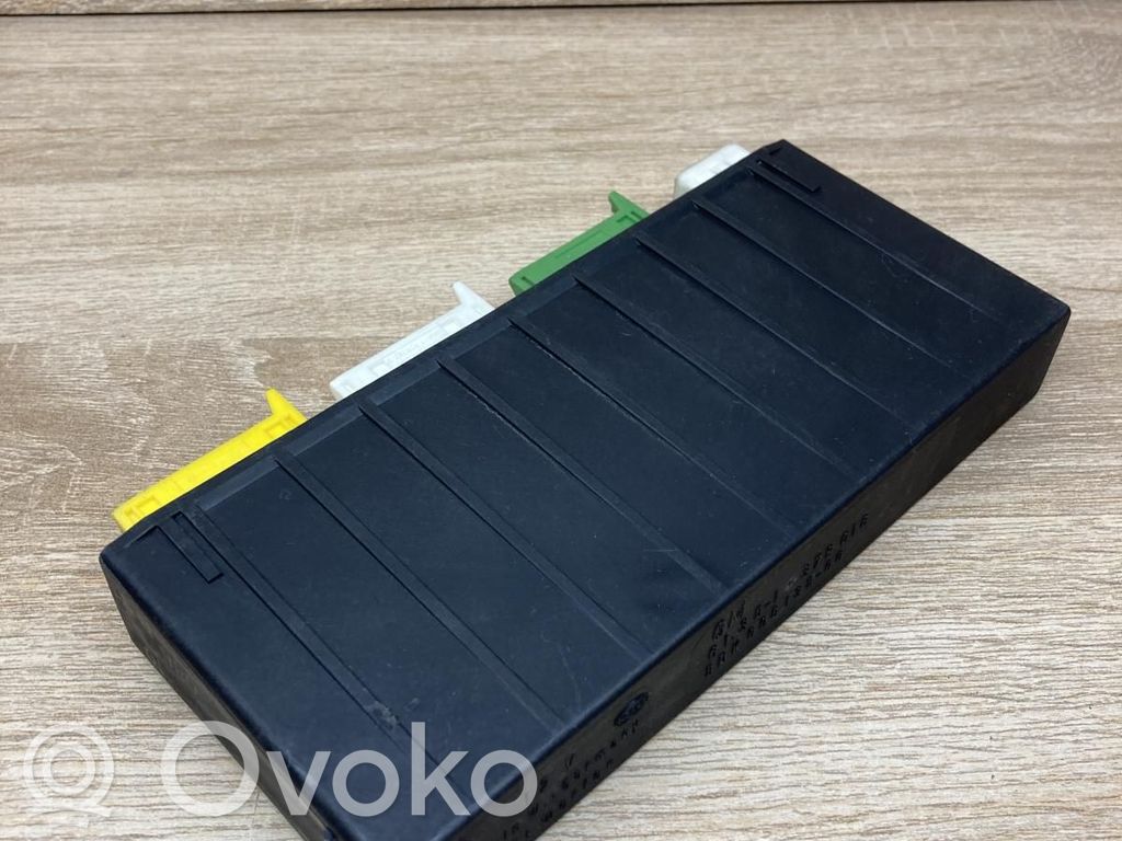 BMW 7 E32 Mukavuusmoduuli 