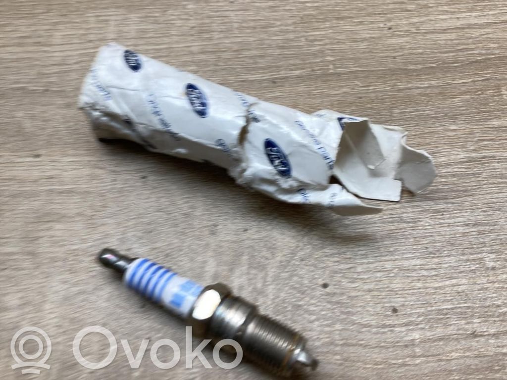 Ford Escort Spark plug 