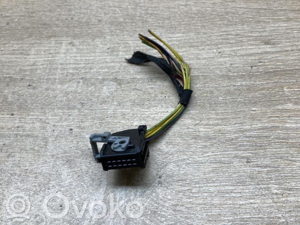 Plug wire   8364646