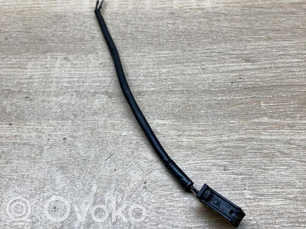 BMW 1 E81 E87 Plug wire 