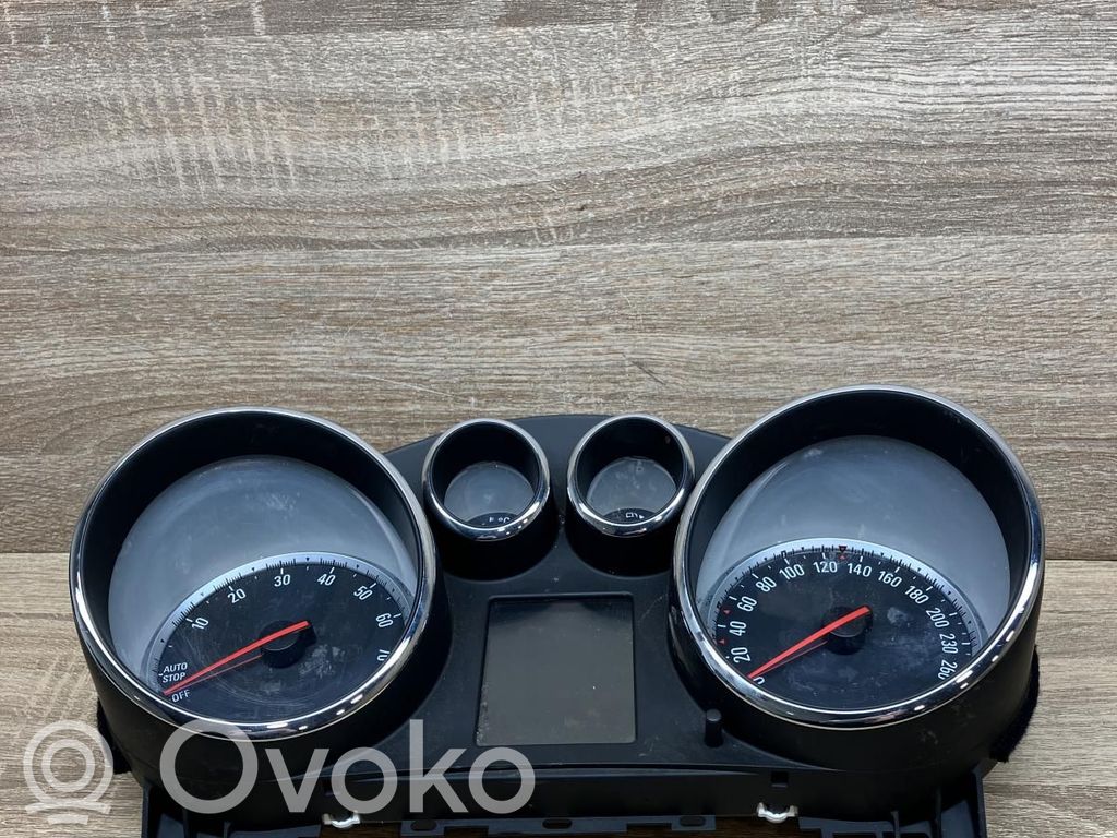 Opel Astra J Speedometer (instrument cluster) 