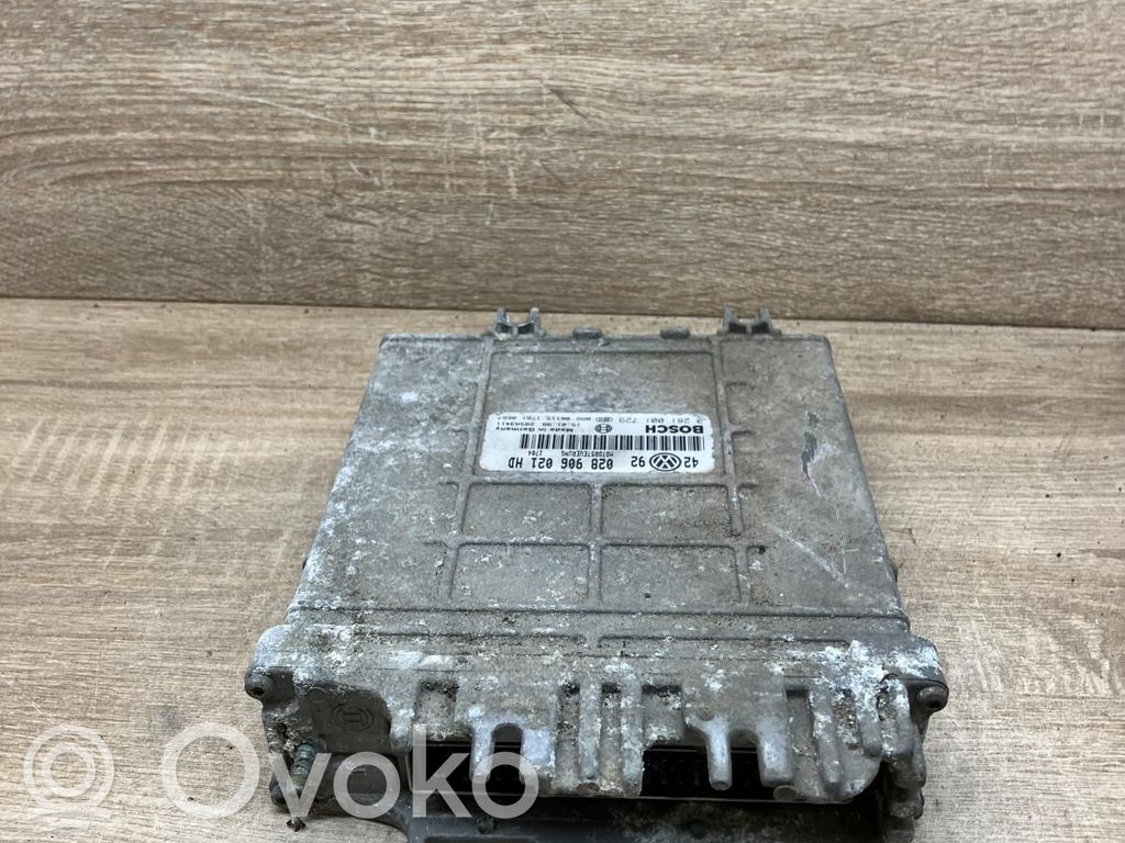 Volkswagen Golf III Engine control unit/module 
