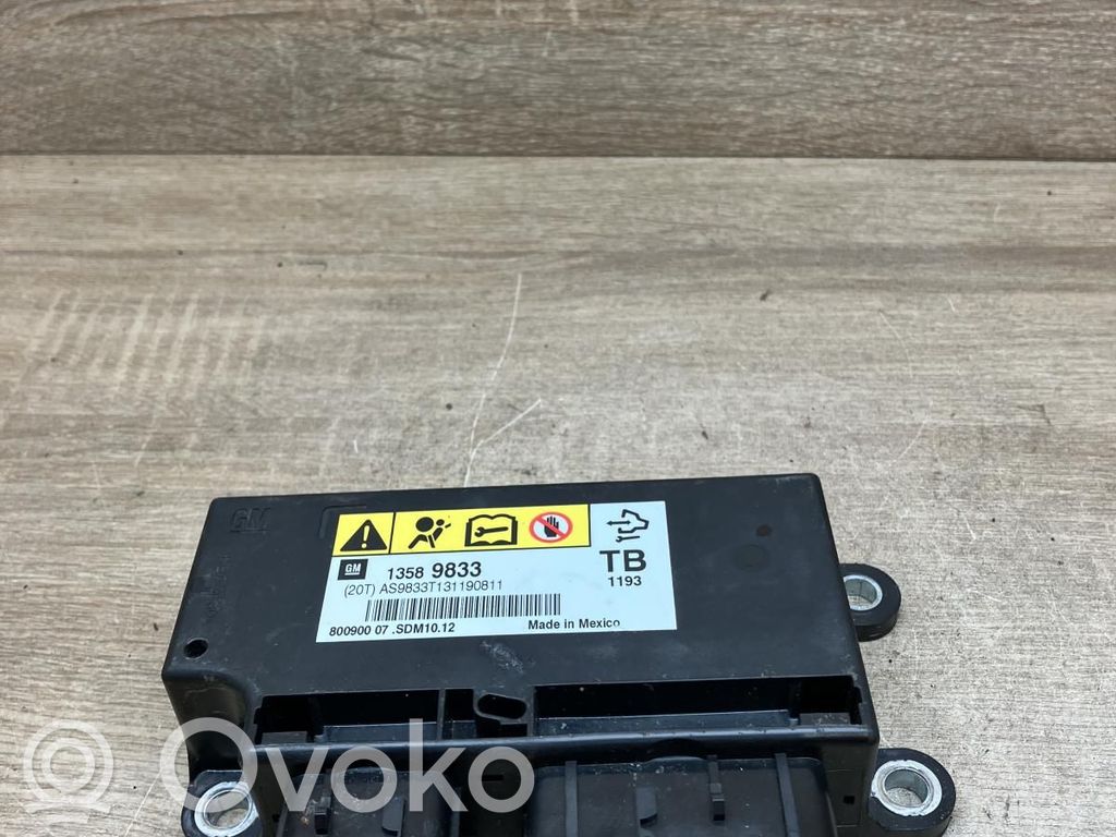 Opel Insignia A Airbag control unit/module 