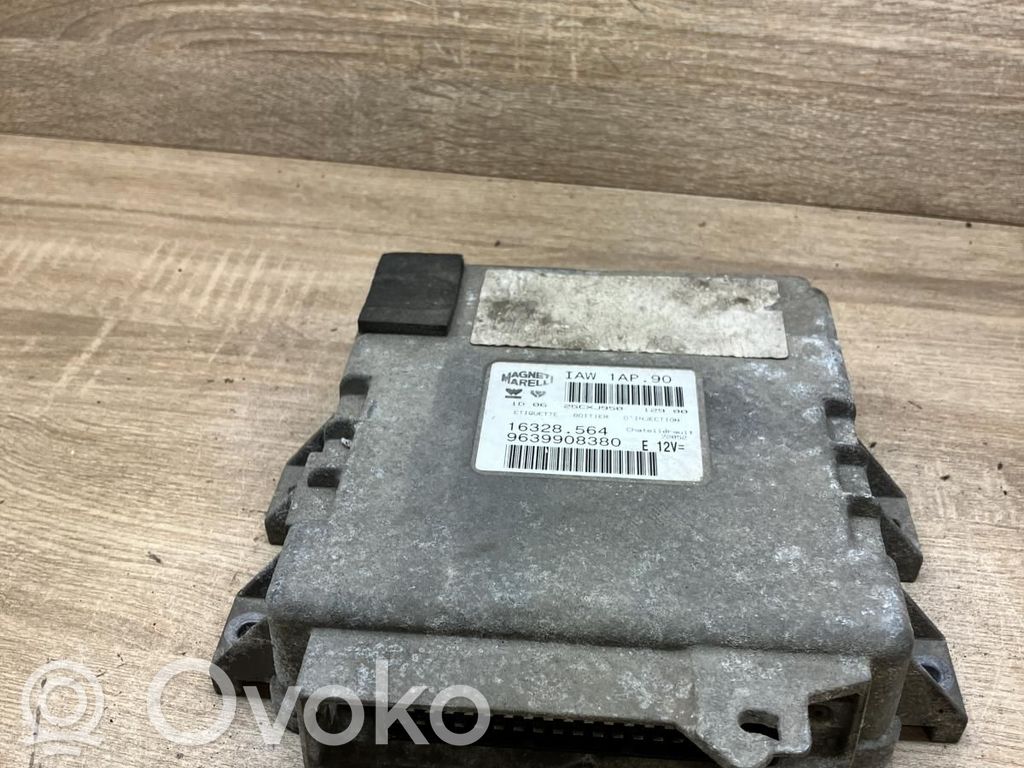 Peugeot 206 Engine control unit/module 