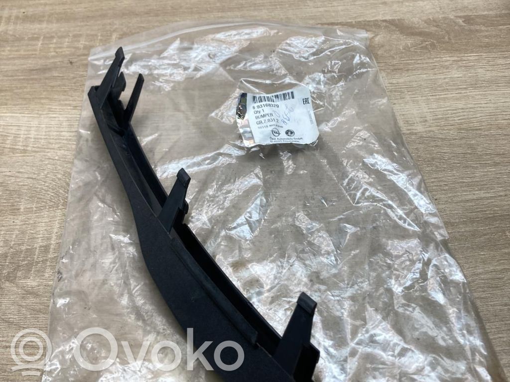 Opel Meriva B Rivestimento del pannello parte angolare del paraurti anteriore 