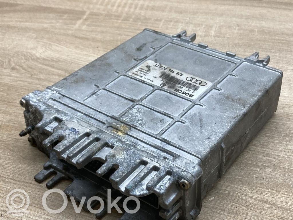 Audi A4 S4 B5 8D Unitate control motor/modul ECU 