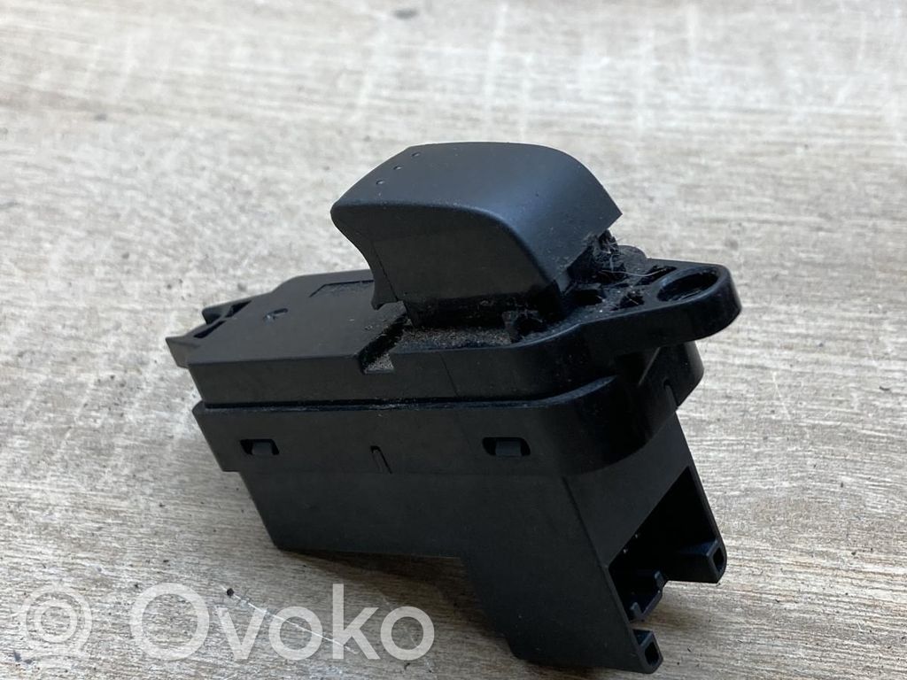 Electric window control switch   GP9A66370