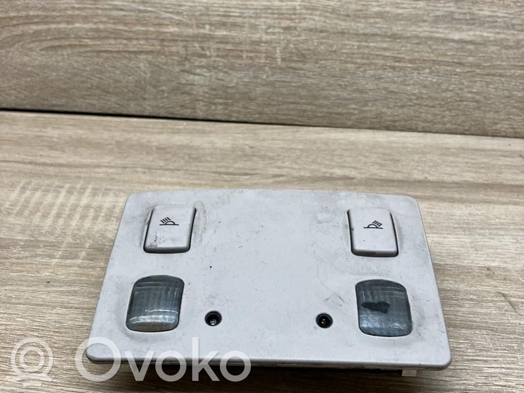 Audi A6 S6 C5 4B Etuistuimen valo 