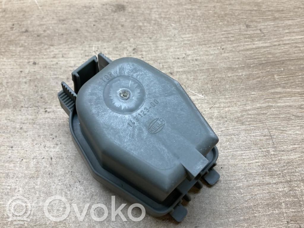 Alfa Romeo 145 - 146 Headlight/headlamp dust cover 