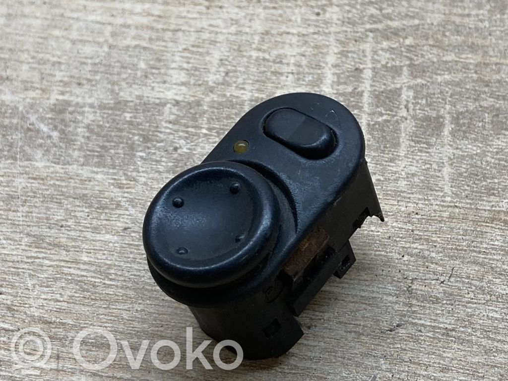 Opel Vectra B Interruptor del espejo lateral 