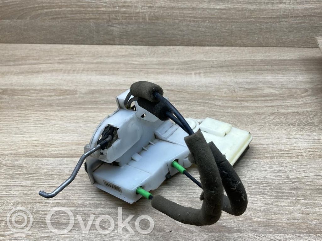 Honda Civic Priekšpusē slēdzene 