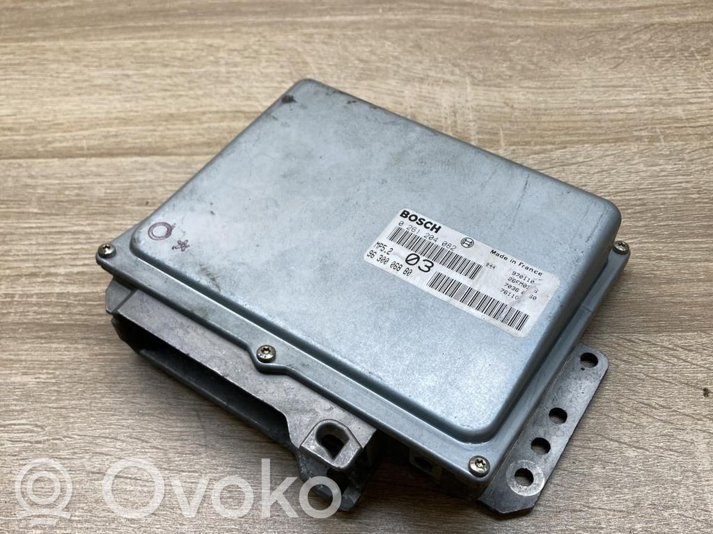 Komputer / Sterownik ECU silnika   9630006880,0281204082