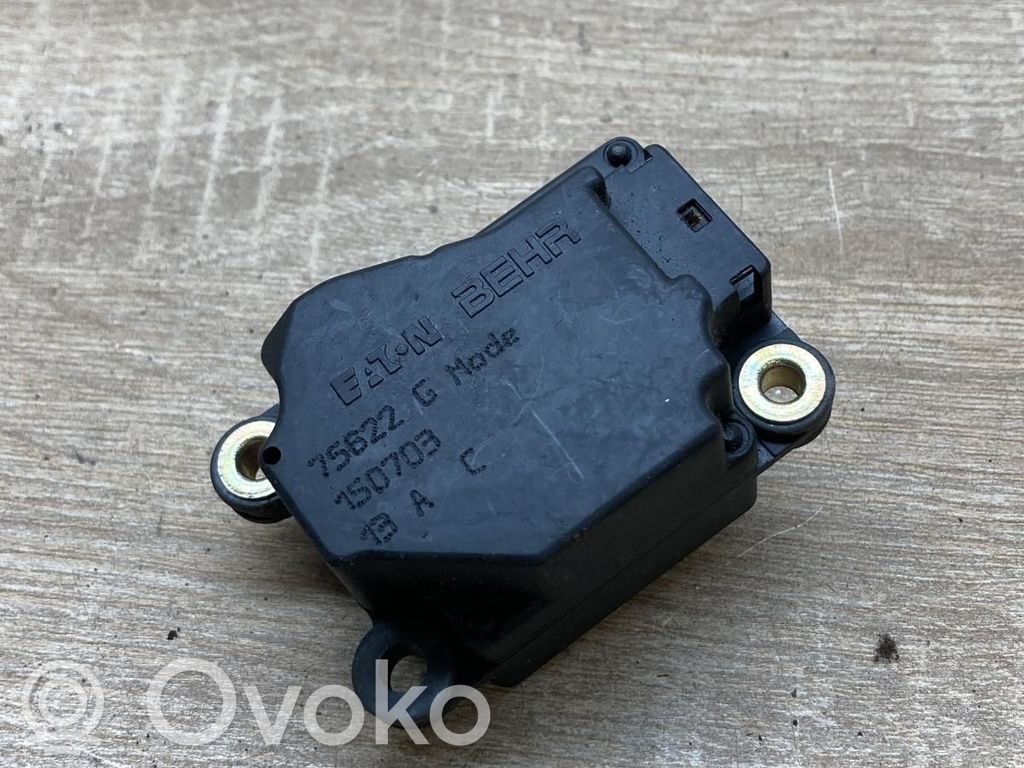 Volvo XC90 Silniczek nagrzewnicy 