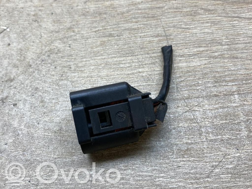 Cable de la bujía   8364516