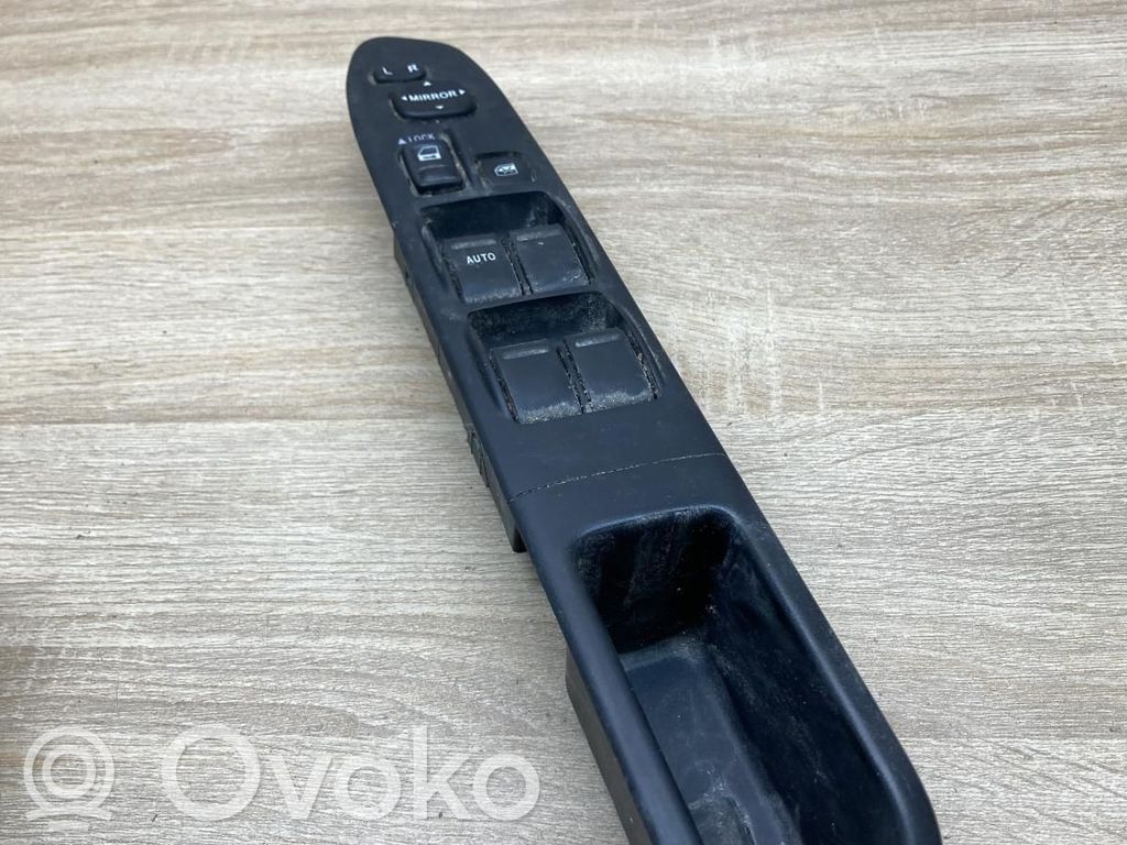 Electric window control switch   183606