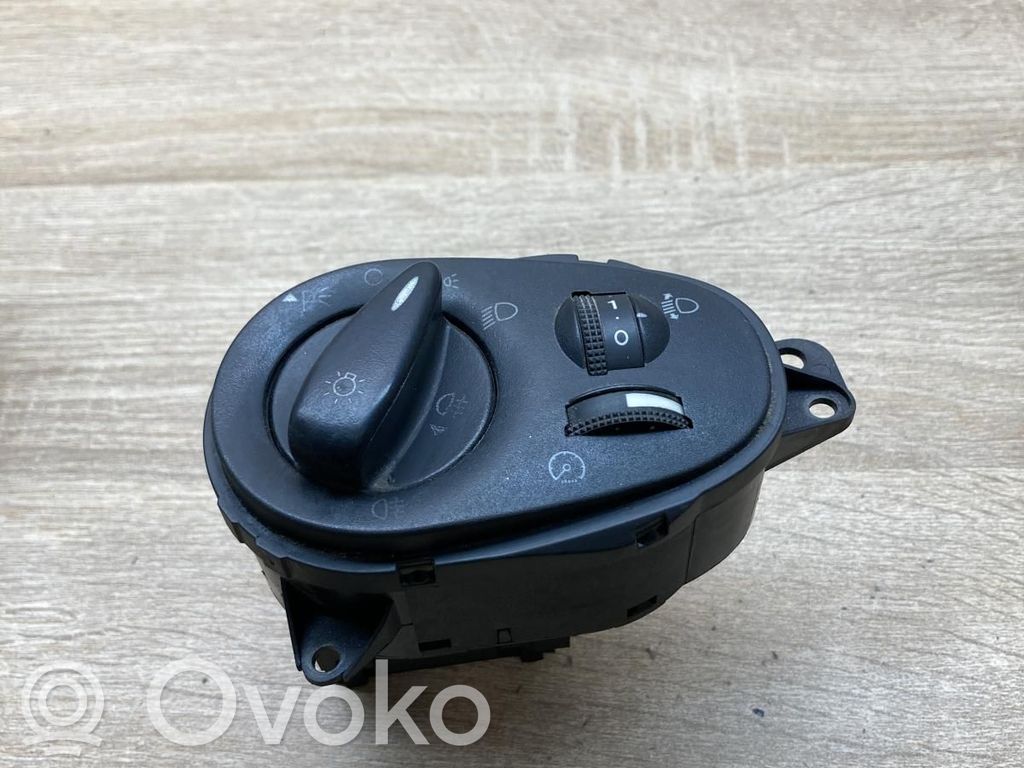 Ford Focus Light switch 