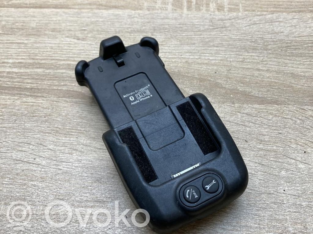 Volkswagen Golf V Phone 