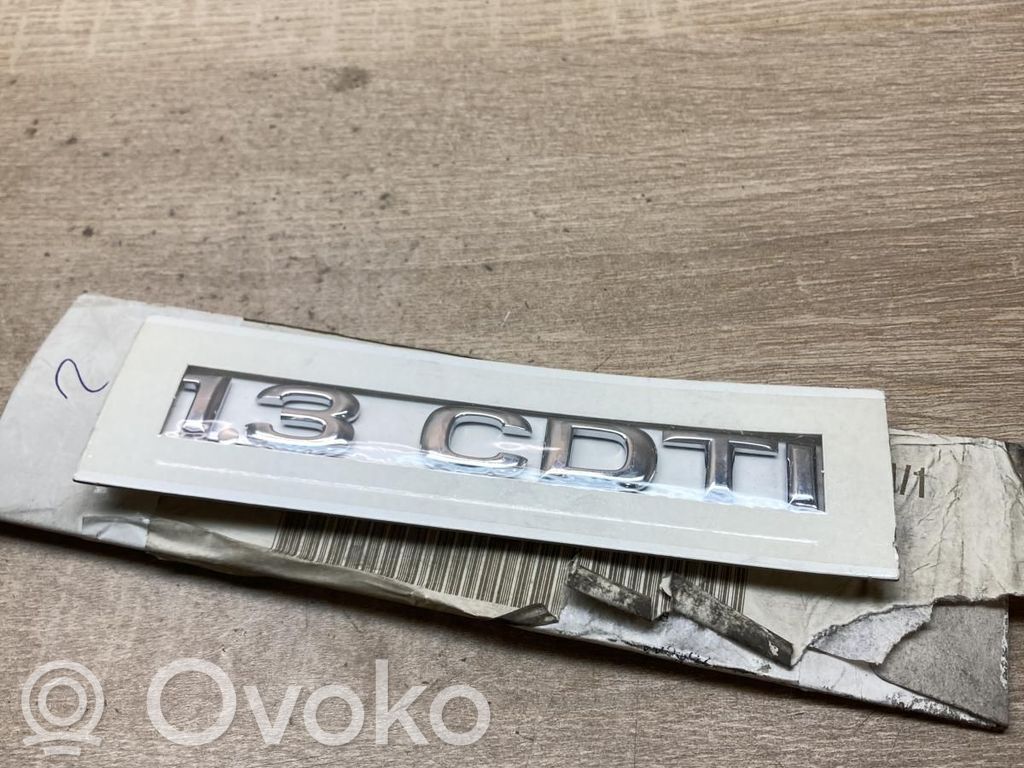 Opel Meriva A Modelio raidės ant durų 