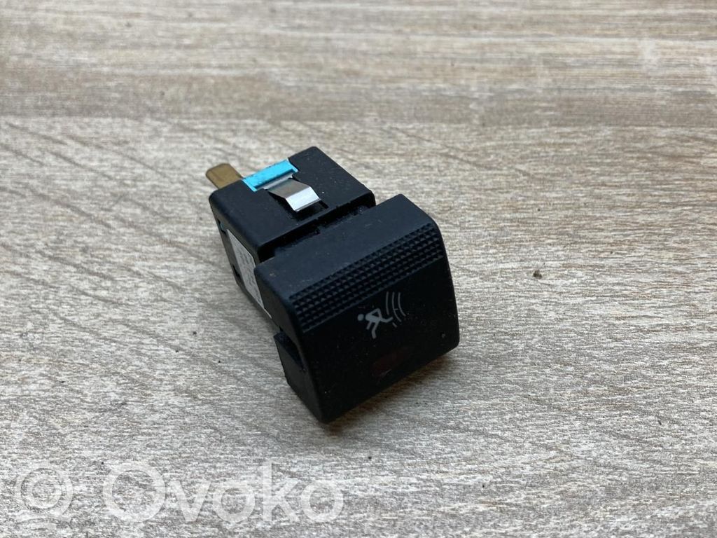 Opel Vectra B Przycisk alarmu 