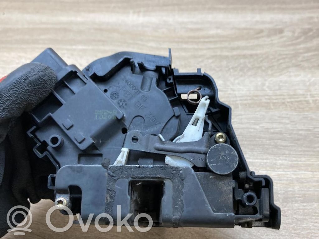 Ford Focus C-MAX Front door lock 