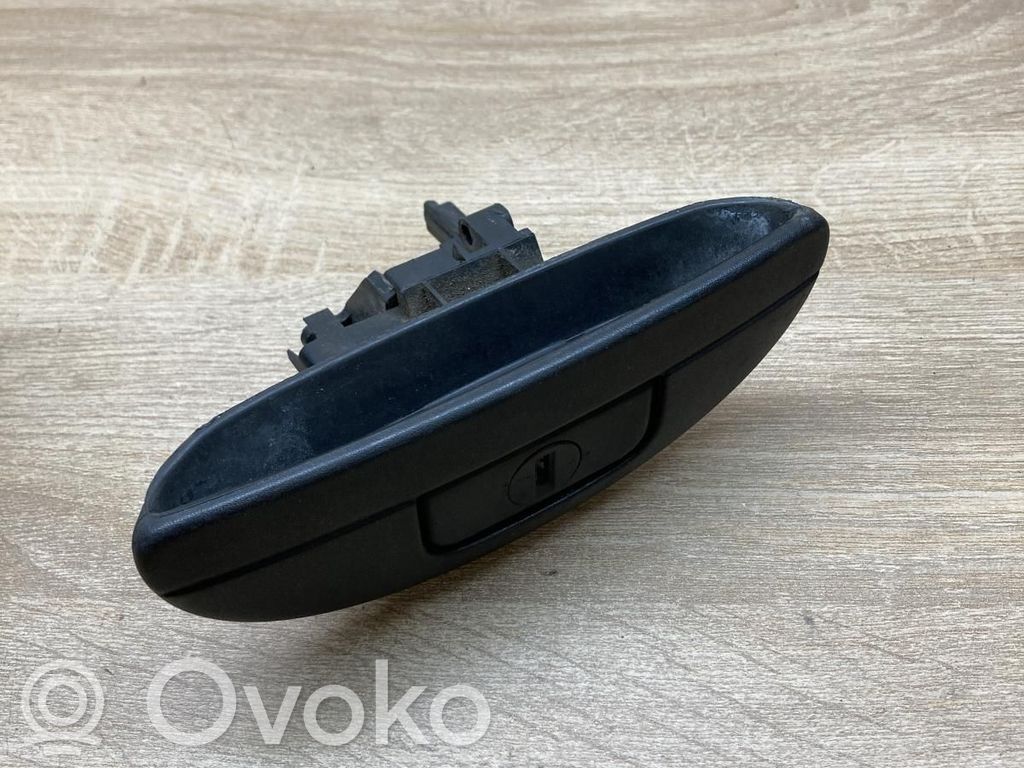 Renault Scenic I Zamek tylnej klapy bagażnika 