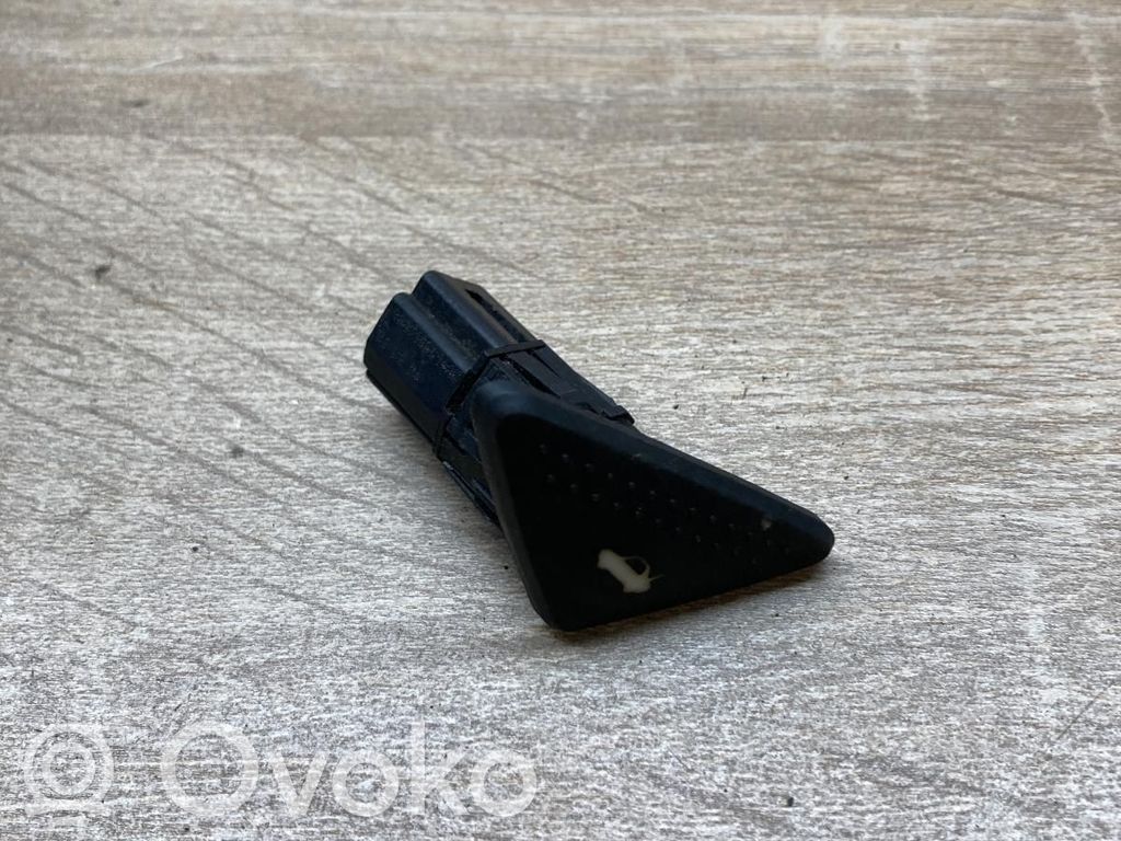Ford Focus Tailgate opening switch 